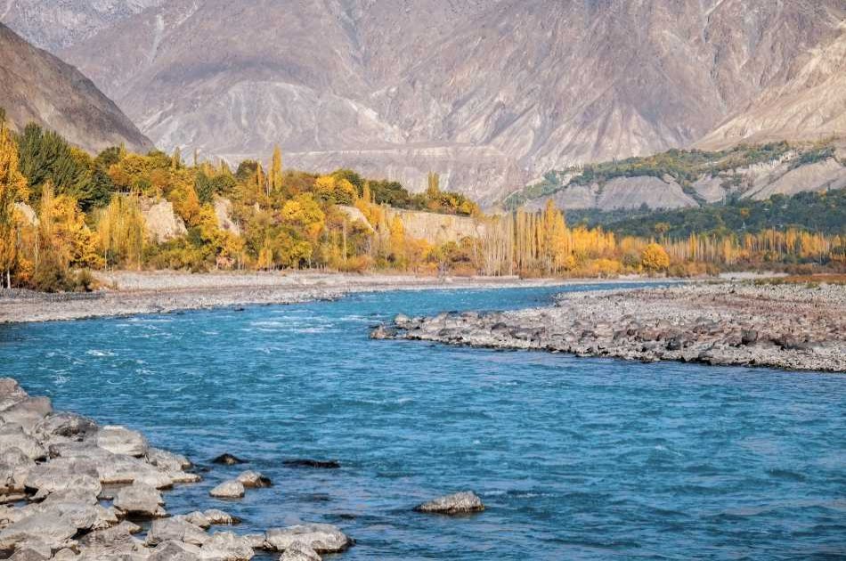 07 Day Trek Through Islamabad, Hunza, Karimabad & Khunjerab Pass from Lahore