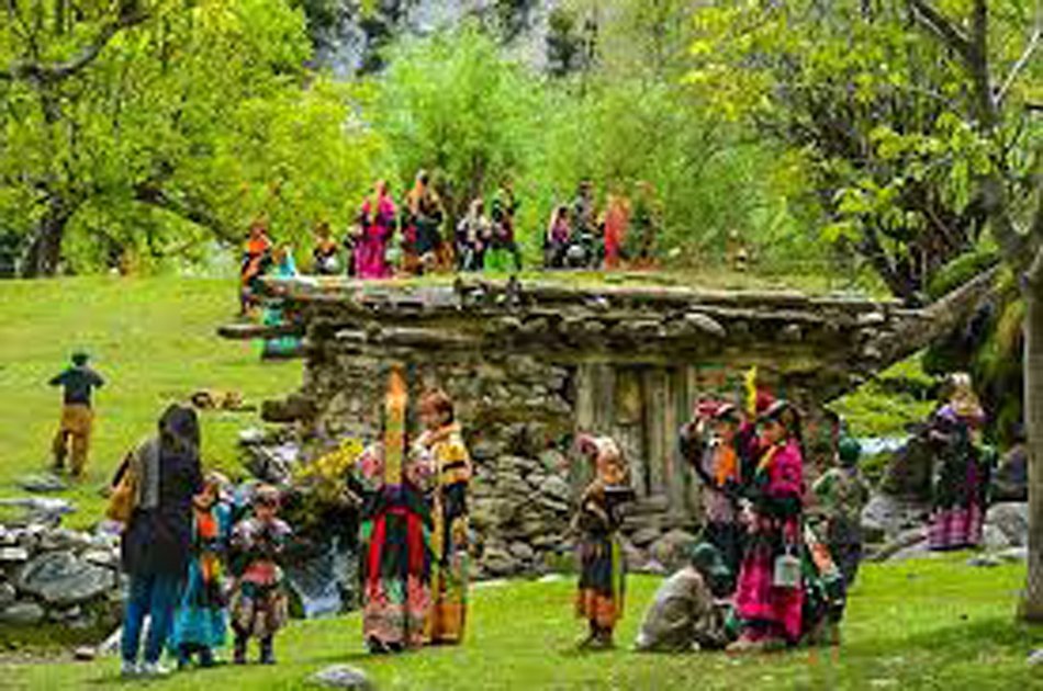 21 Day Budget Tour Hunza, Minapin, Chitral, Swat & Peshawar Pakistan