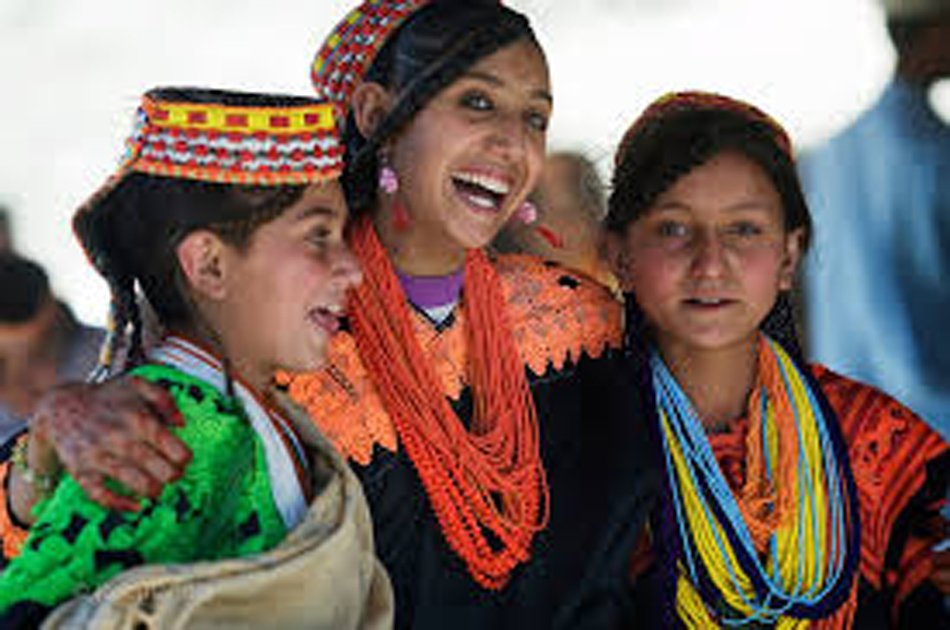 21 Day Budget Tour Hunza, Minapin, Chitral, Swat & Peshawar Pakistan