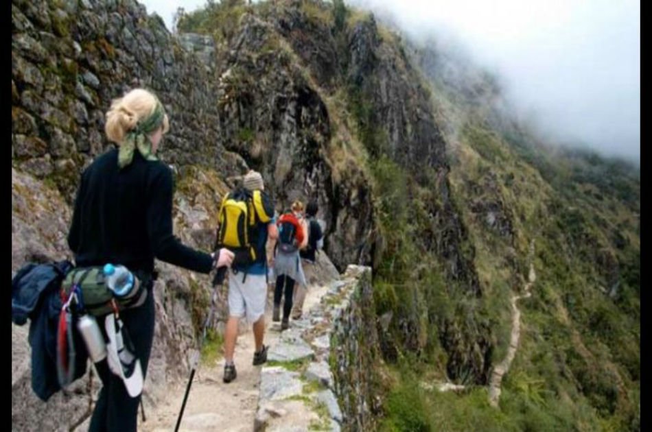 2-Day Inca Trail to Machu Picchu Trek from Cusco