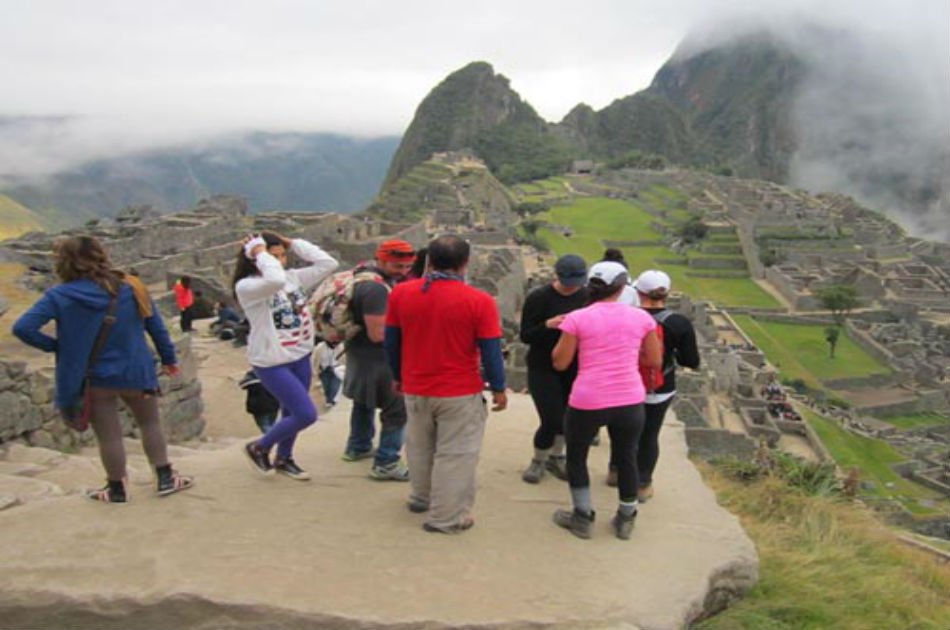 4 Days Sacred Trek Inca Trail to Machu Picchu from Cusco