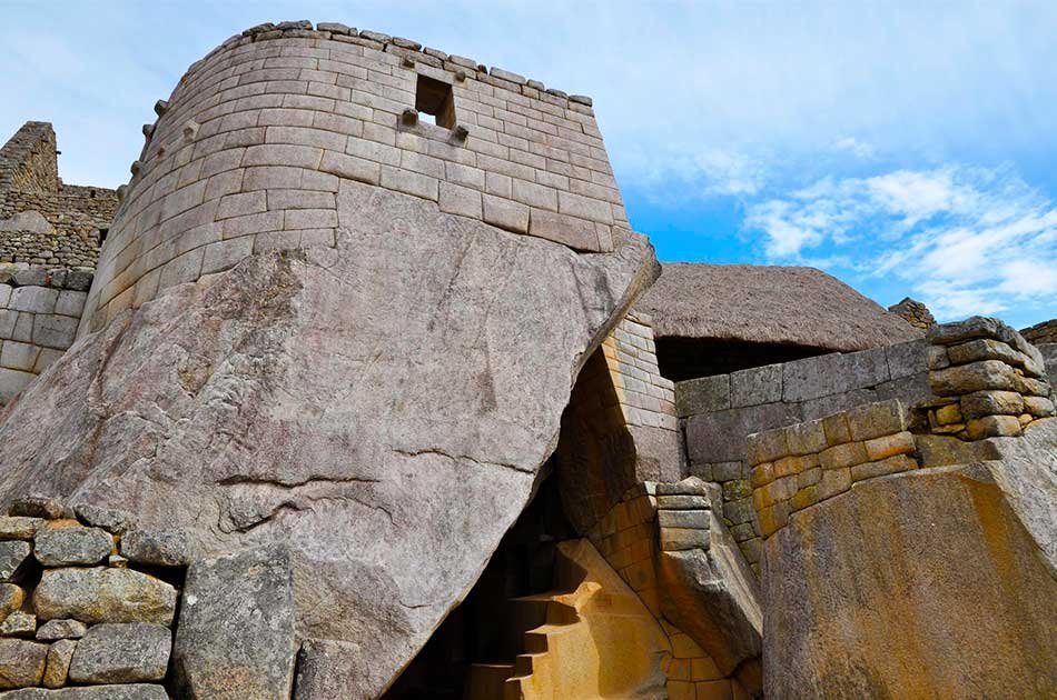 Exclusive Travel Package Cusco, Sacred Valley, Machu Picchu and Mountain of Colors 7 Days