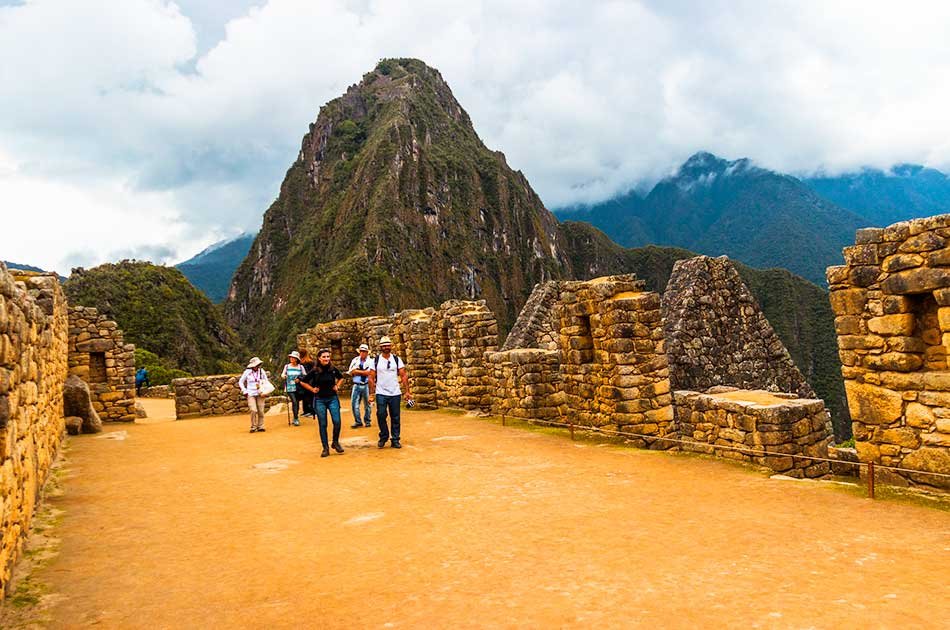Sacred valley Machu Picchu - 2 Days Tour