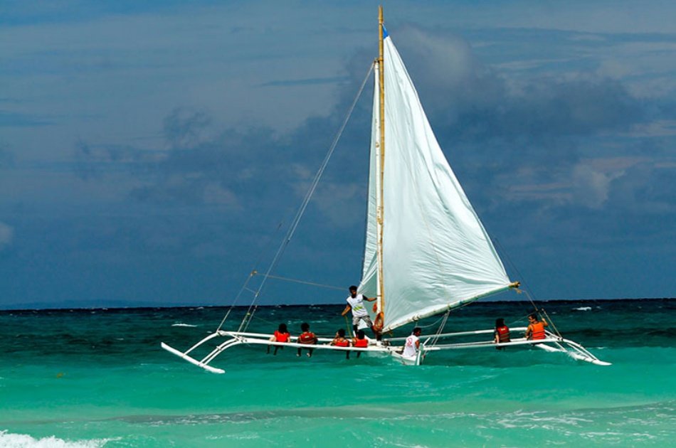 Bocaray Paraw Sailing Experience