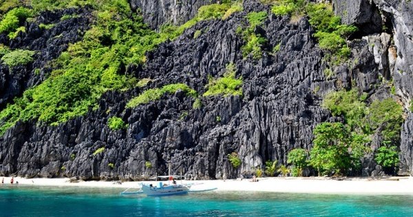 El Nido Tour C- Hidden Beaches and Shrines