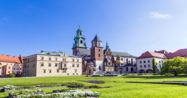 Wawel Castle and surrounding Wawel Hill tour