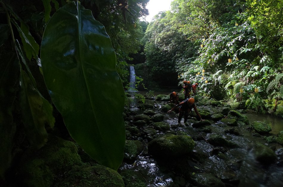 Canyoning in Ribeira da Salga