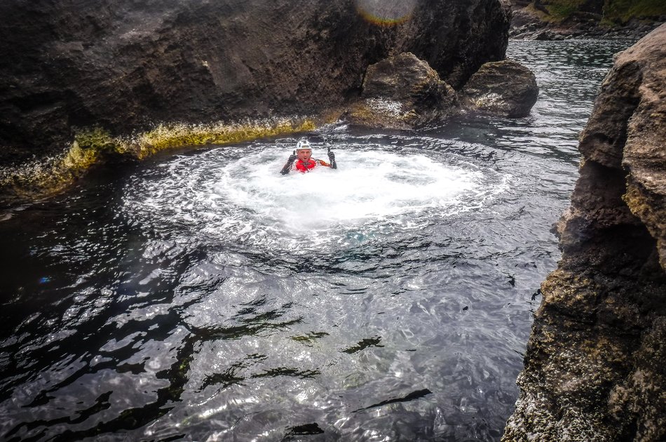 Coasteering in Caloura
