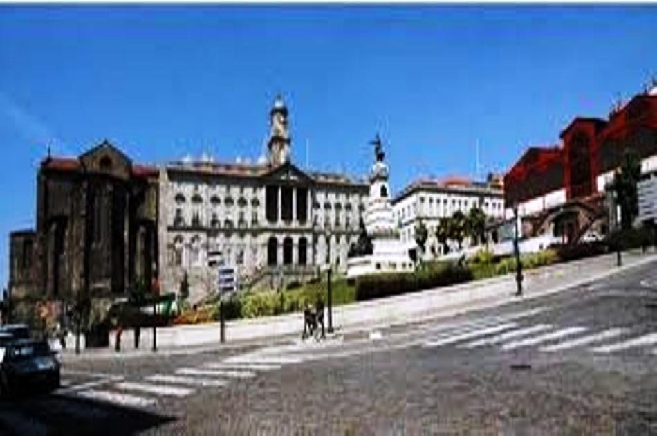 Day Trip to Evora (UNESCO World Heritage) with Lunch from Lisbon