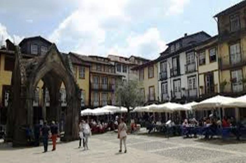 Day Trip to Evora (UNESCO World Heritage) with Lunch from Lisbon