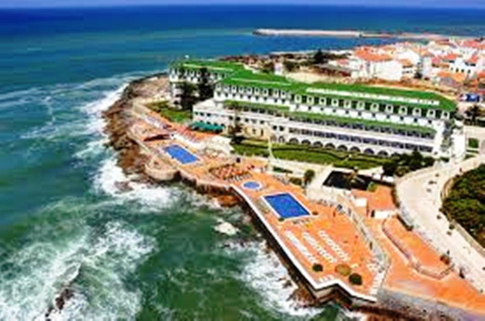 Exuberant Mafra Palace & Majestic Ericeira -  With fresh Seafood lunch from Lisbon