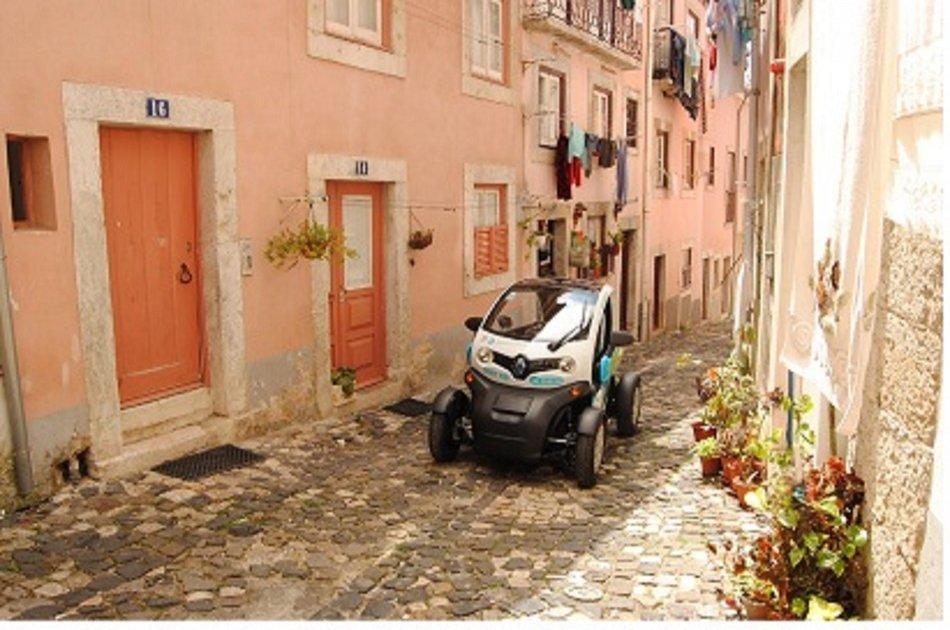 Full Day tour in Lisbon by electric car (Twizy) with Audio Guide
