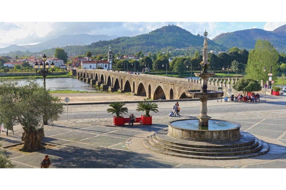 Minho & Vinho Verde Tour w/ Tastings & Lunch