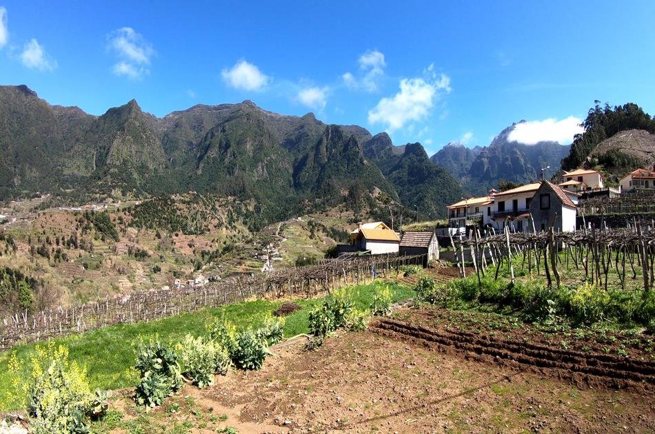 Nature & Wine Tasting Experience – Open Roof 4x4 Tour