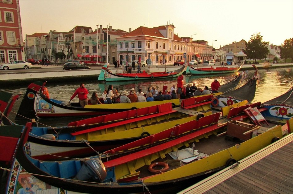 Private Full Day Tour to Explore the ‘Portuguese Venice’, Aveiro, Including Paiva Walkway