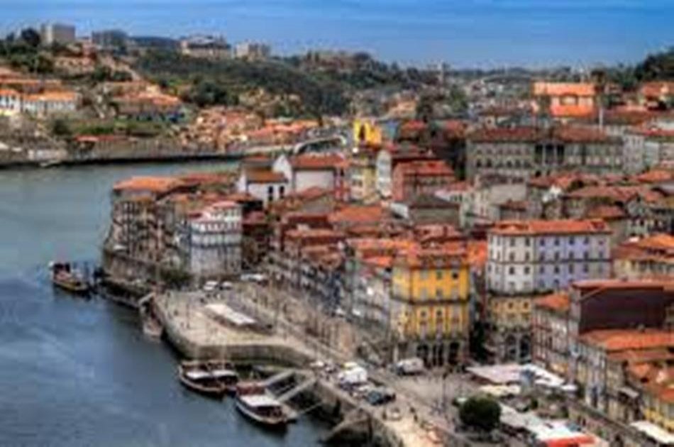 Private Porto Tour from Lisbon for 2 Days All Inclusive