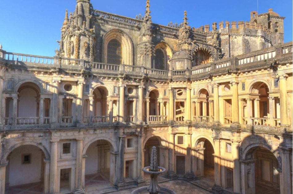 Private Tour Route Castles and Caves, Santarem, Almourol, Tomar from Lisbon