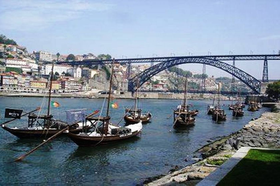 Private Tour to Explore Porto from Lisbon