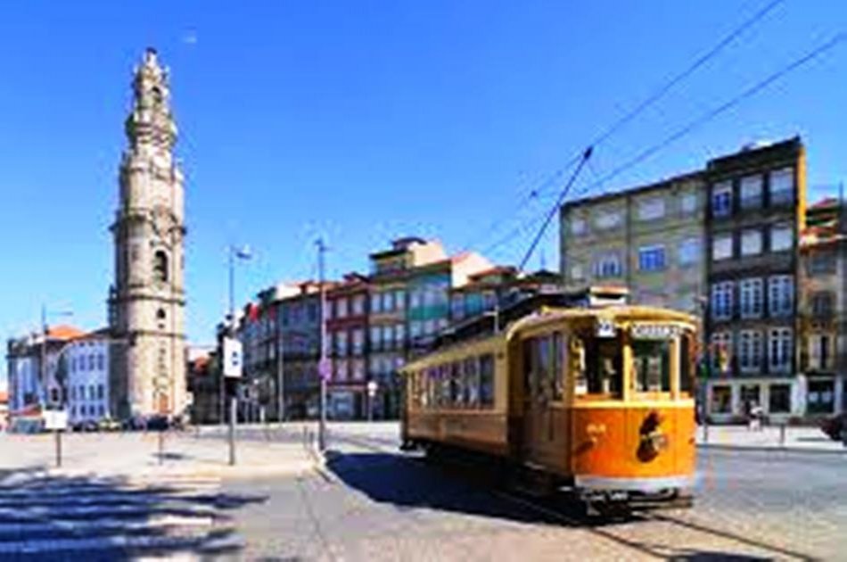 Private Tour to Explore Porto from Lisbon