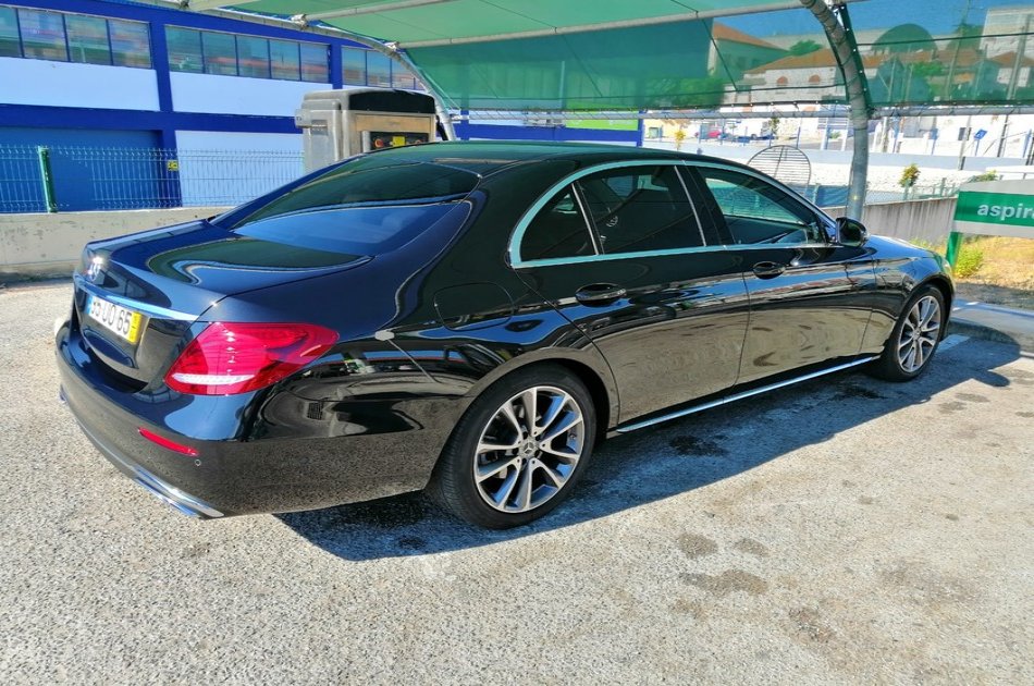 Private Transfer from Lisbon Airport to Lisbon City