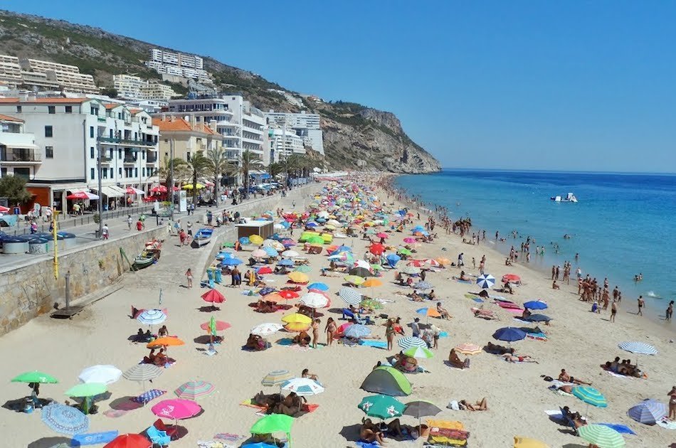 Private Transfer from Sesimbra to Lisbon Airport