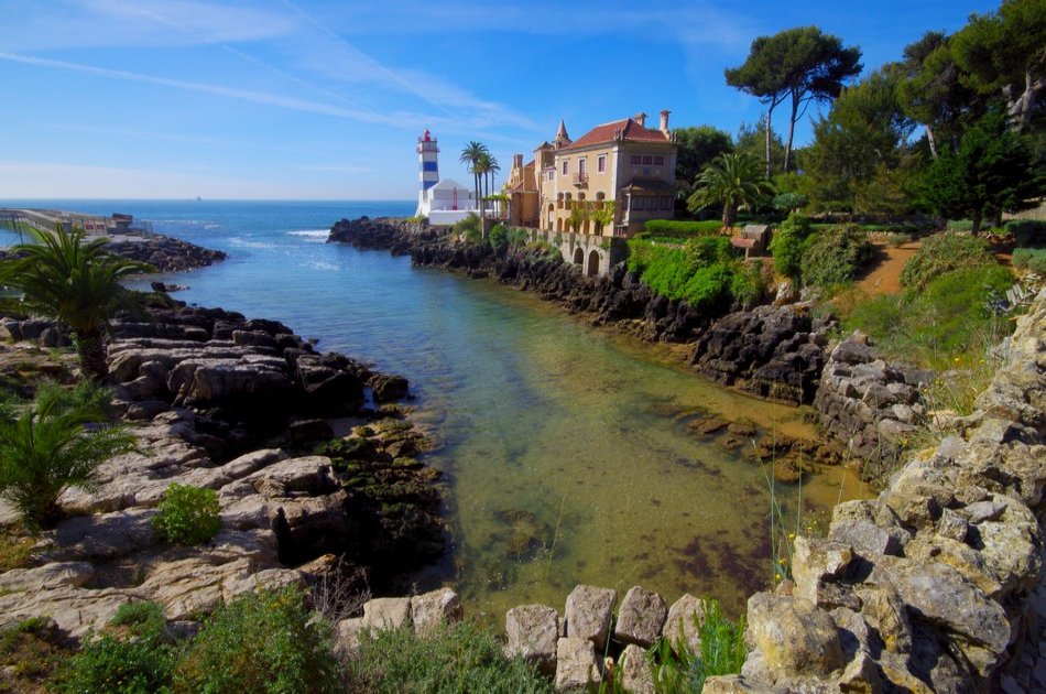 Sintra, Estoril Coast and Queluz Palace Private Tour