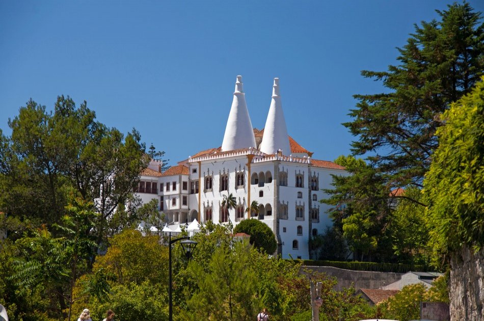 Sintra, Estoril Coast and Queluz Palace Private Tour