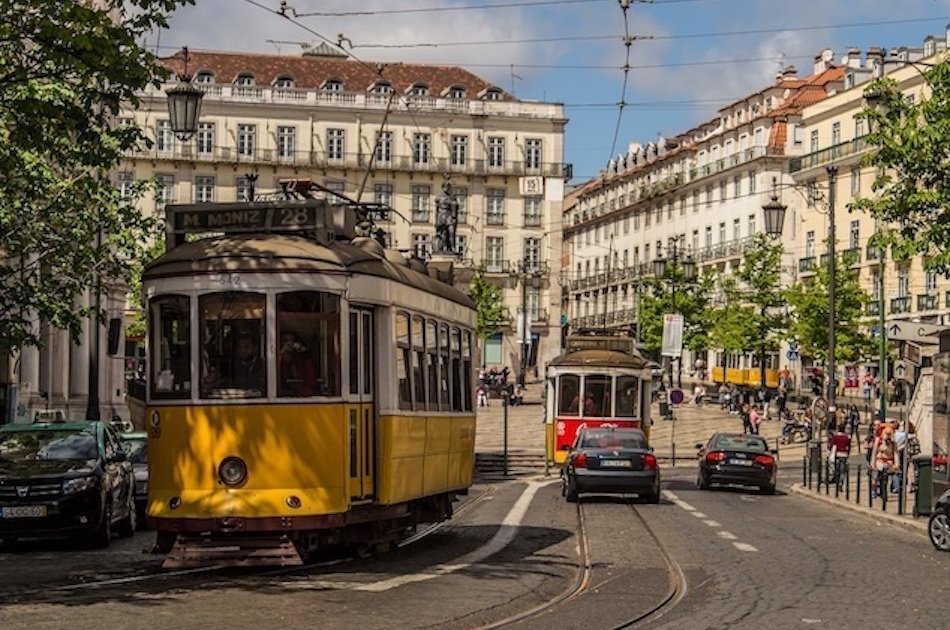 Transfer from Lisbon to Lisbon Airport