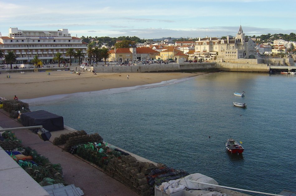Two-Way Private Transfer Between Lisbon Airport and Cascais