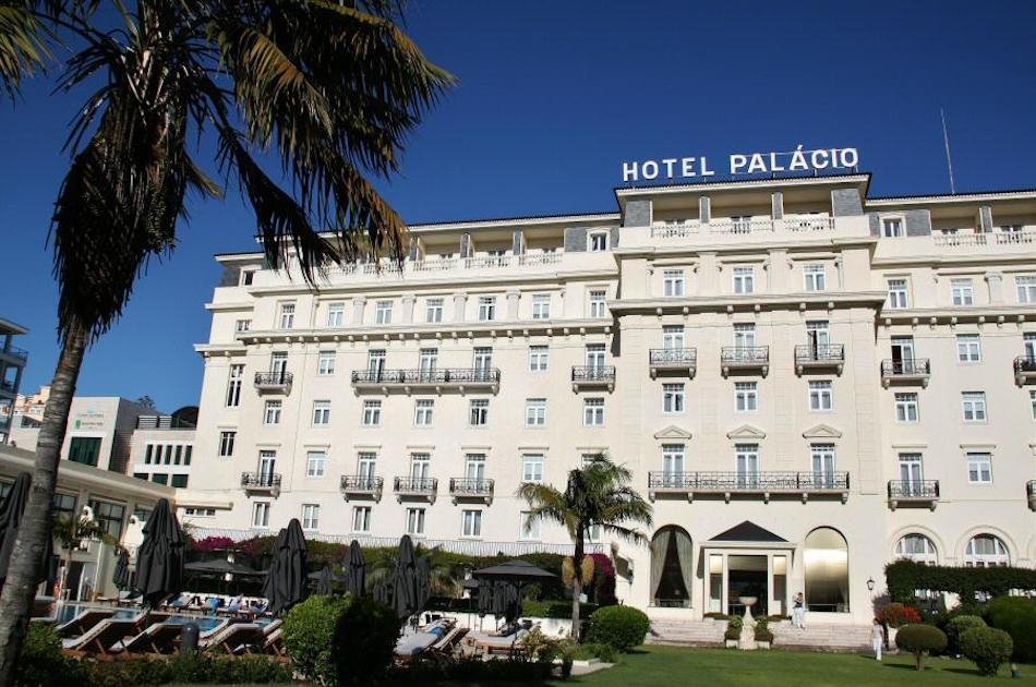 Two-Way Private Transfer Between Lisbon Airport and Estoril