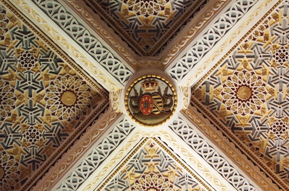 Two-Way Private Transfer Between Lisbon Airport and Sintra