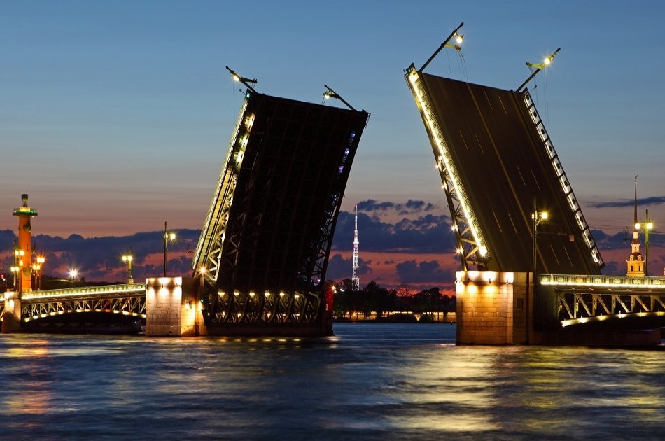 St. Petersburg Half-Day City Tour Including Walking Tour to Peter and Paul Fortress