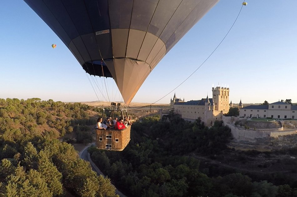 Balloon Ride over World Heritage City of Segovia