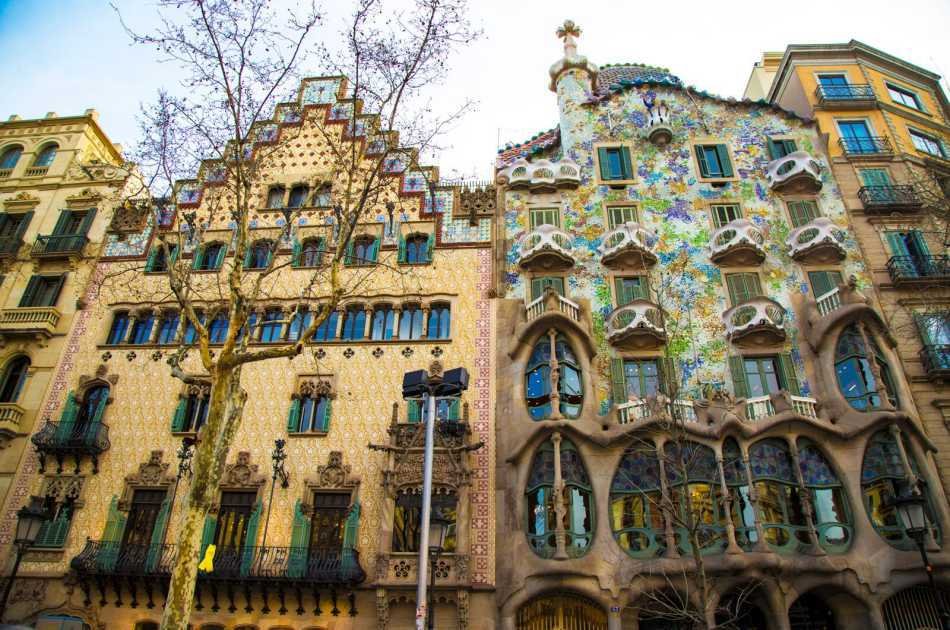 Barcelona’s Modernist Houses: Gaudi Private Walking Tour