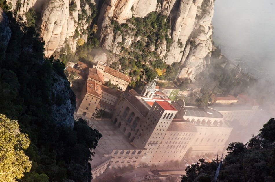 Montserrat Half-Day Private Guided Tour With Personal Pick-up