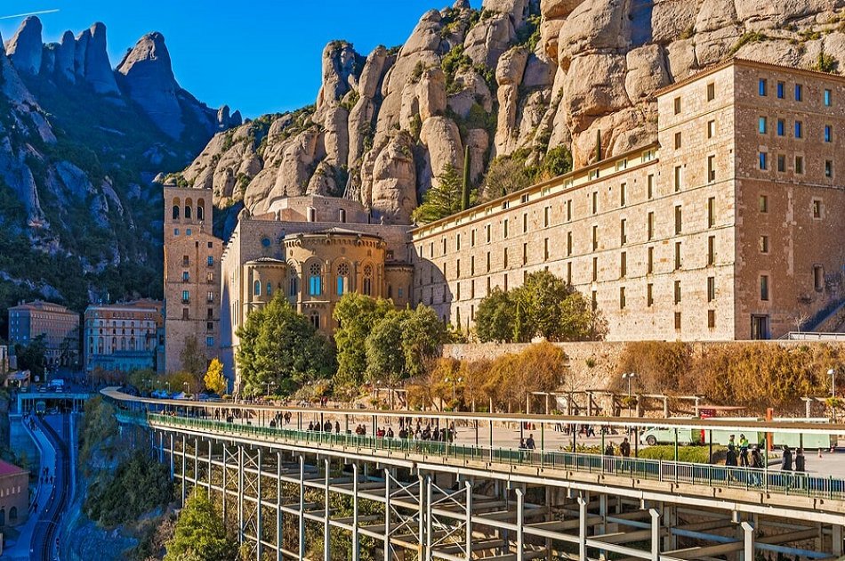 Montserrat Half-Day Private Guided Tour With Personal Pick-up
