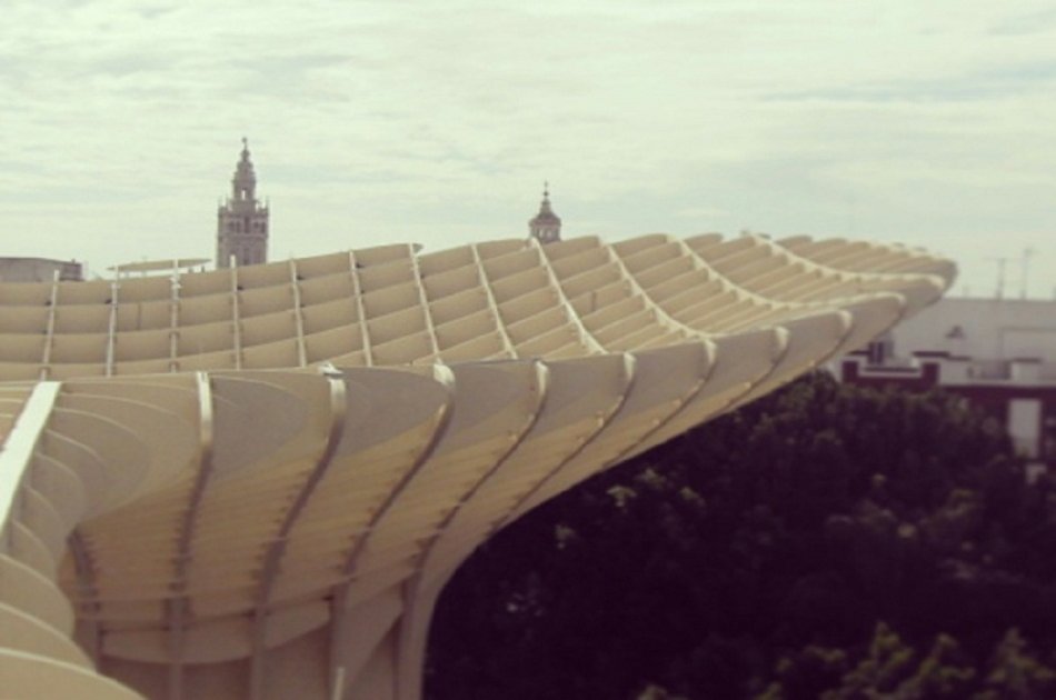 Private View of Seville From The Rooftops
