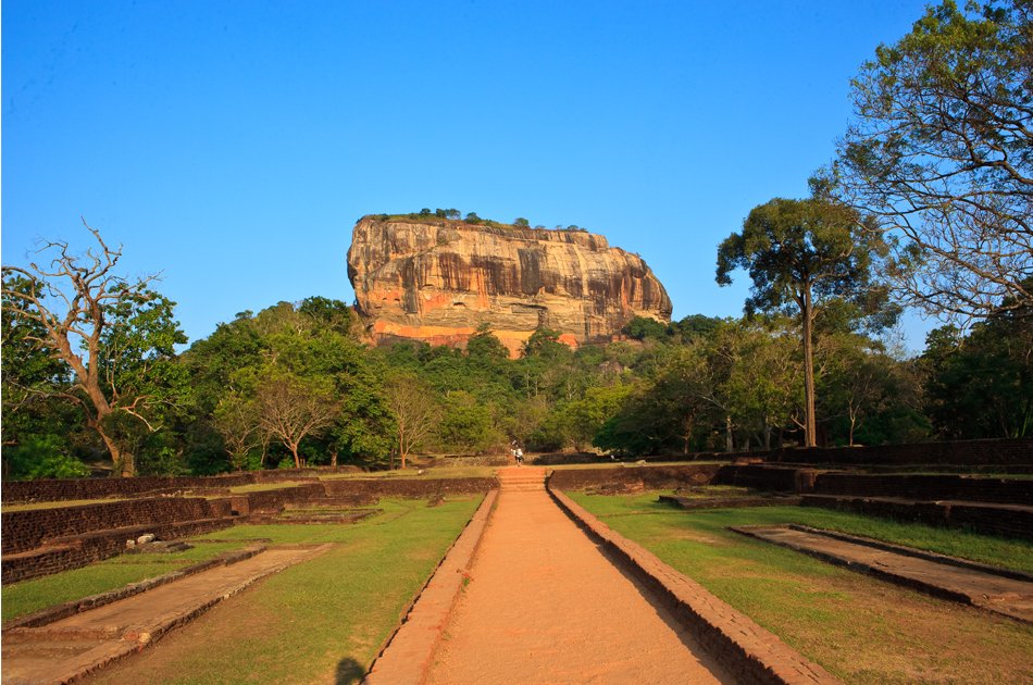 Sigiriya Rock and Dambulla Cave Full Day Tour from Colombo