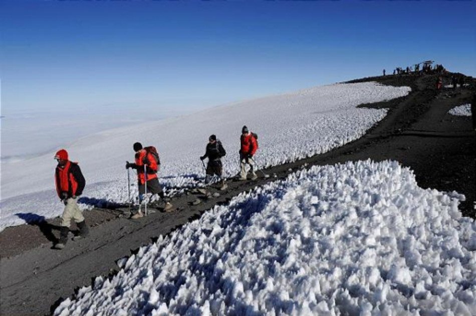 7 Days Kilimanjaro Trekking via Lemosho Route + 2 Nights Hotel Stay