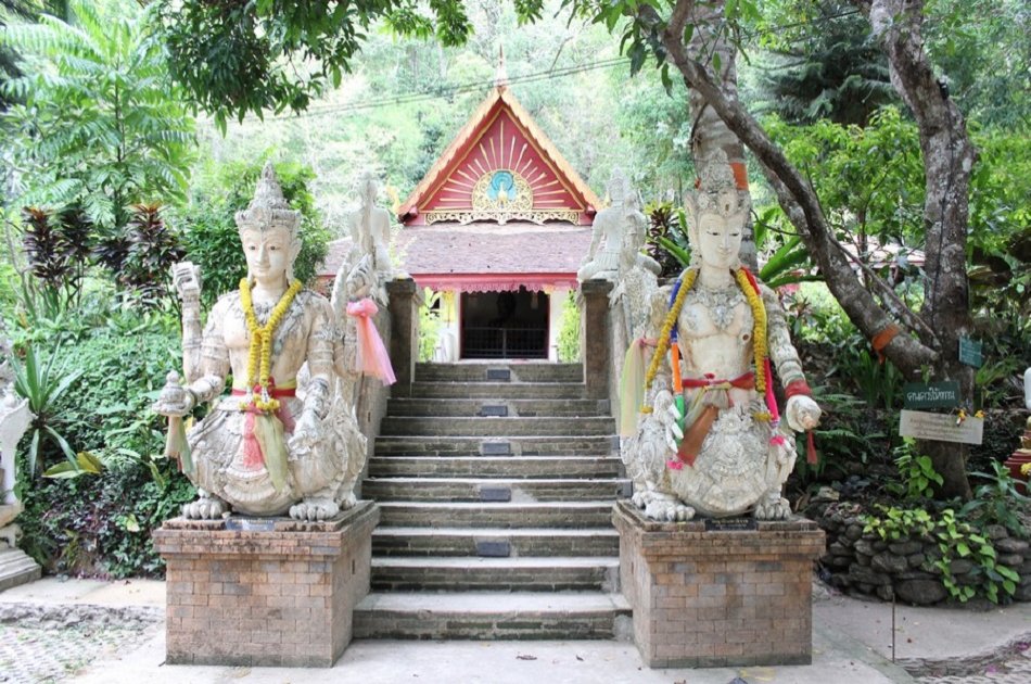 Private Day Tour of Doi Suthep Temple, Wat Phalad, Wat U Mong in Chiang Mai
