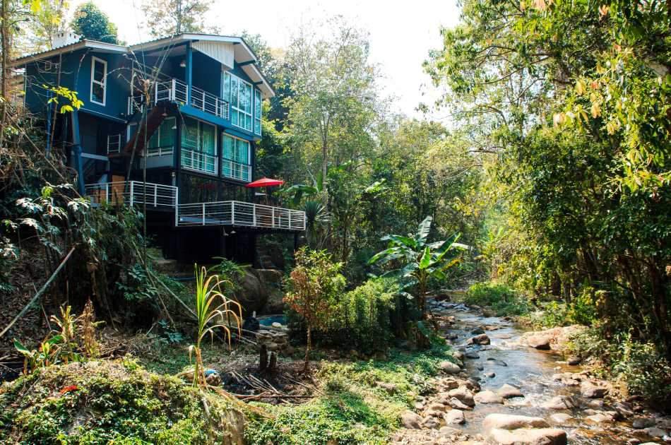 Visit the Charming Little Village of Mae Kham Pong