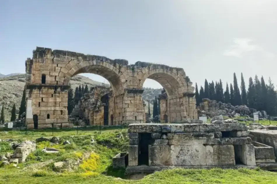 2-Day Ephesus, Aphrodisias & Pamukkale Tour from Izmir or Kusadasi