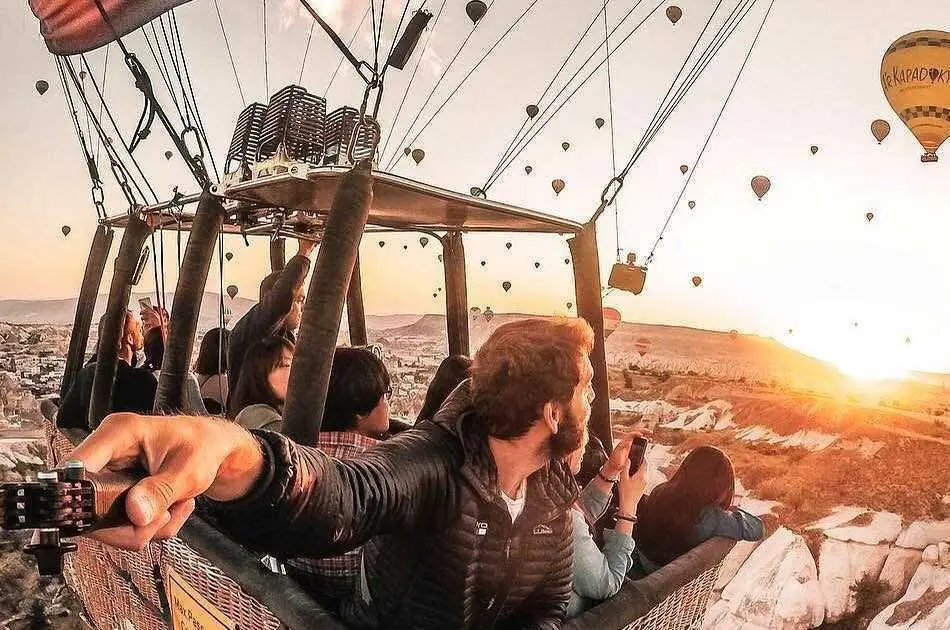 2 Days Cappadocia Tour From Istanbul with Cave Hotel and Balloon ride