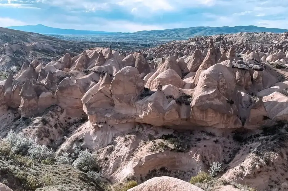 2 Days Cappadocia Tour From Istanbul with Cave Hotel and Balloon ride