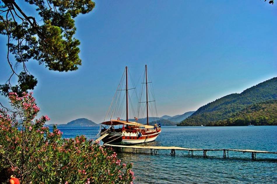7 Days Cruise Through the Beautiful Aegean Coast