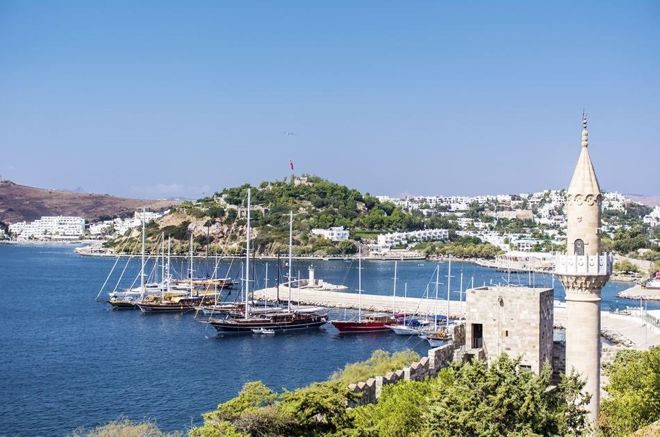 Bodrum (All Areas) to İzmir Airport One Way Private Transfer