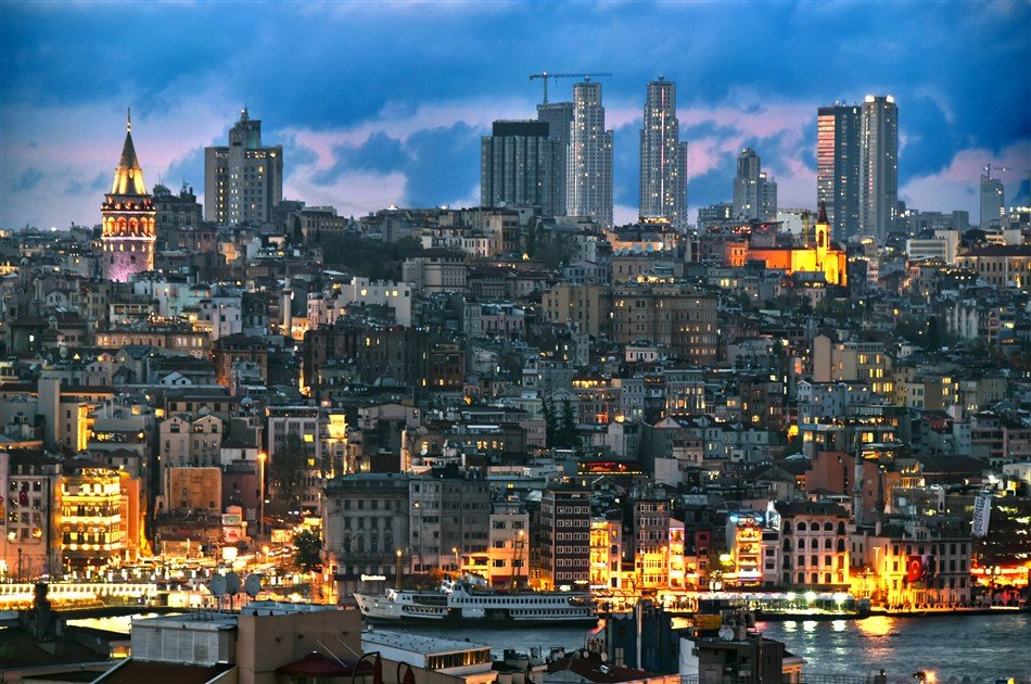 Bosphorus Cruise 2.5 Hours with Ottoman Palace in Istanbul