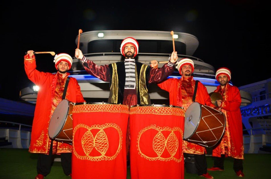Bosphorus Dinner Cruise with Entertainment in Istanbul