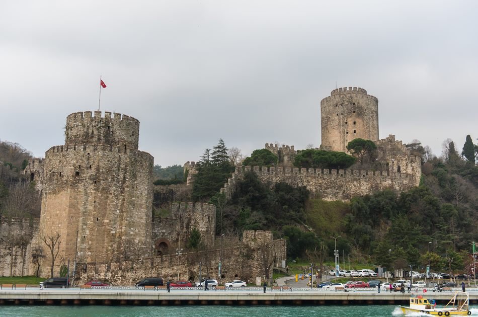 Classic Istanbul Group Tour With Bosphorus Cruise Including Entrance Fees