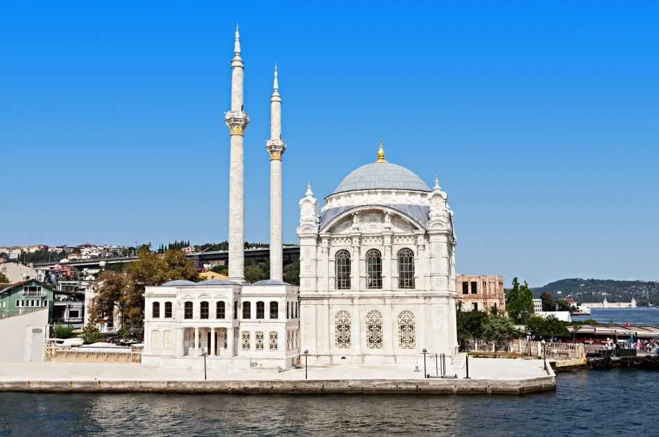 Dolmabahce Bosphorus Two Continents Private Tour